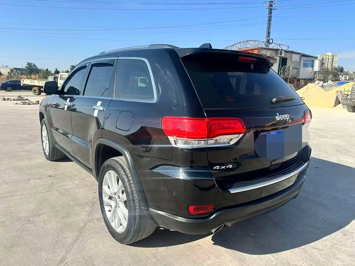 Jeep Grand Cherokee 2018 — Фото 14/16
