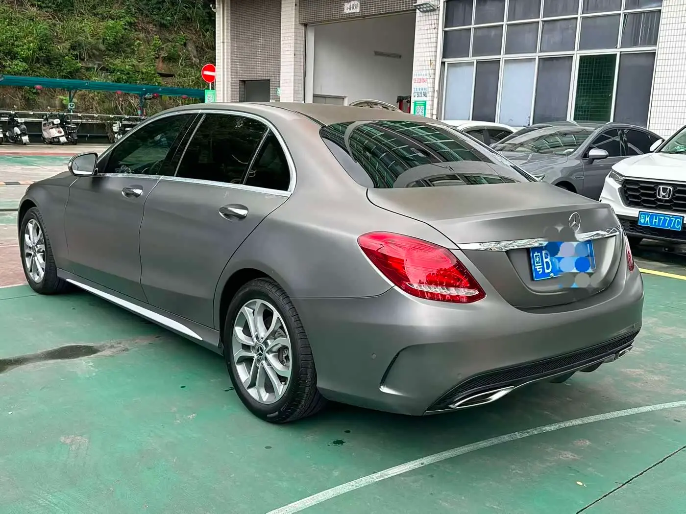 Mercedes-Benz C-Class 2018 — Photo 4/9