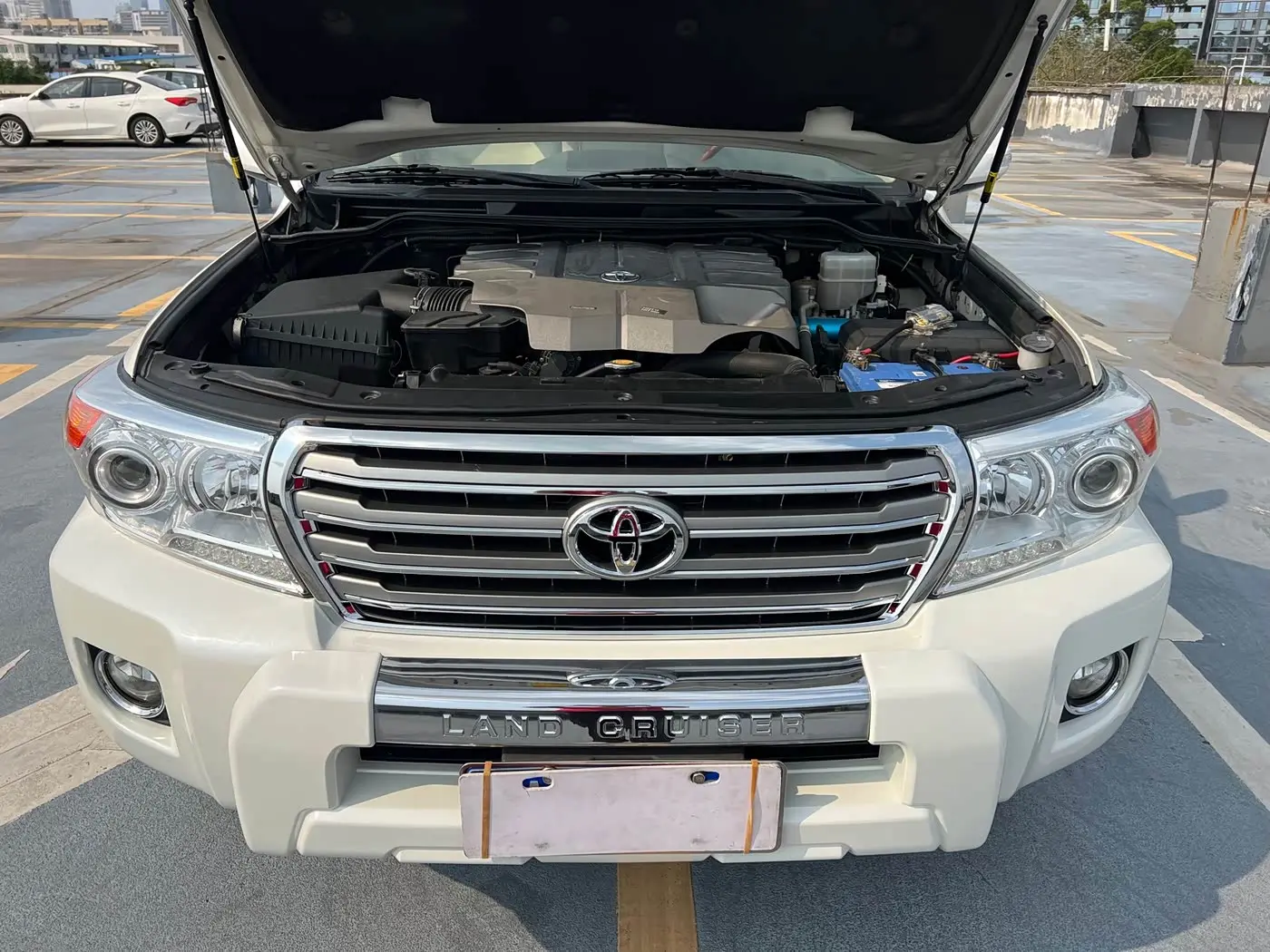 Toyota Land Cruiser 2016 — Photo 18/20