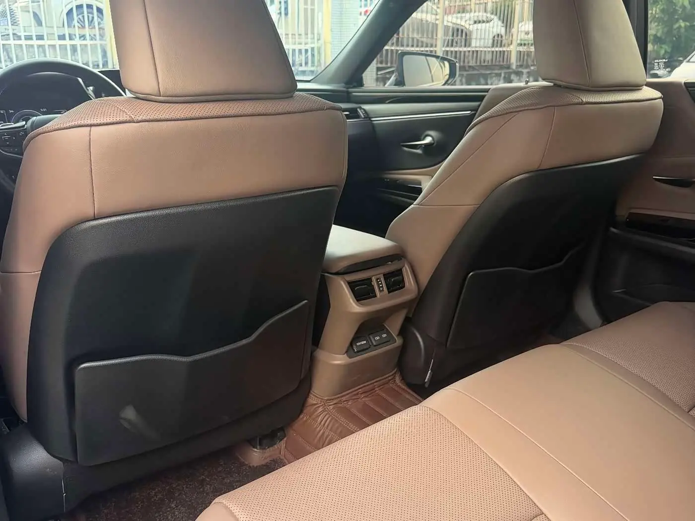 Lexus ES 2024 — Şəkil 10/20