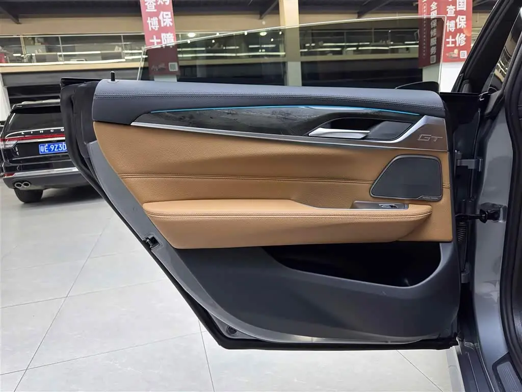 BMW 6 Series GT 2023 — Фото 12/15