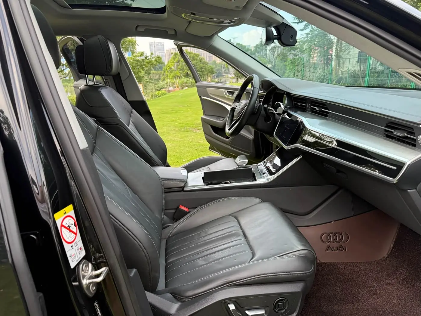 Audi A6L 2024 — Photo 12/17