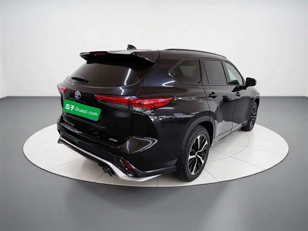Toyota Crown Kluger 2022 — Şəkil 7/20