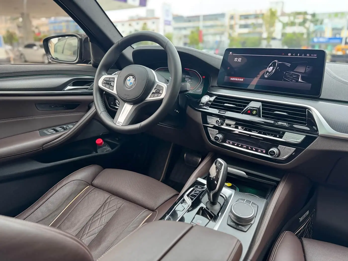 BMW 5 Series 2021 — Photo 13/19