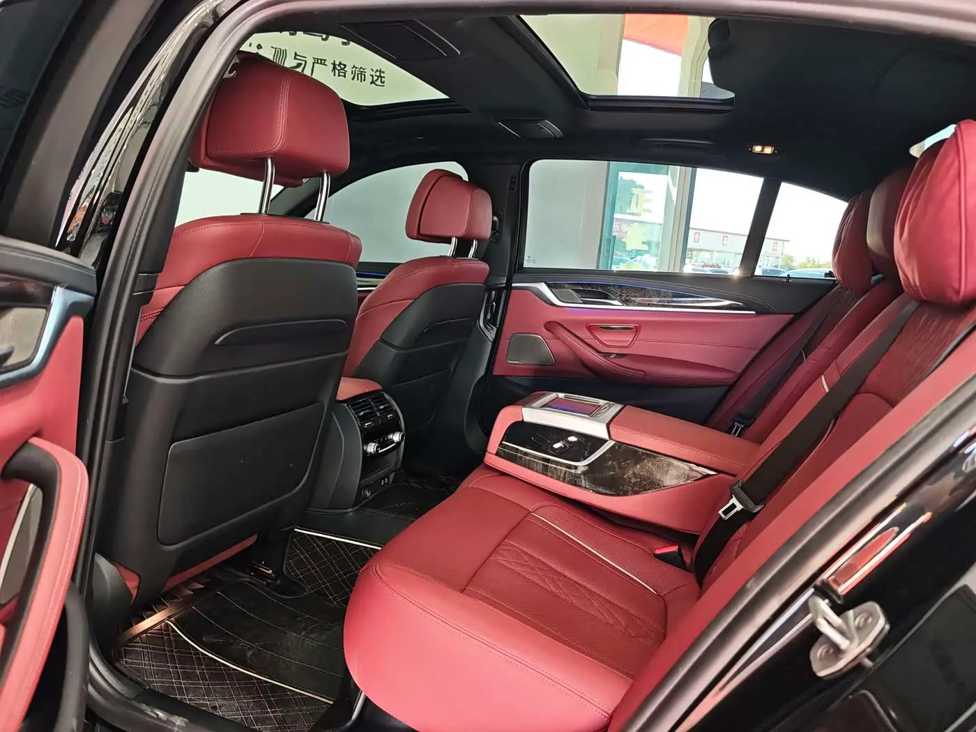BMW 5 Series 2021 — Şəkil 12/16