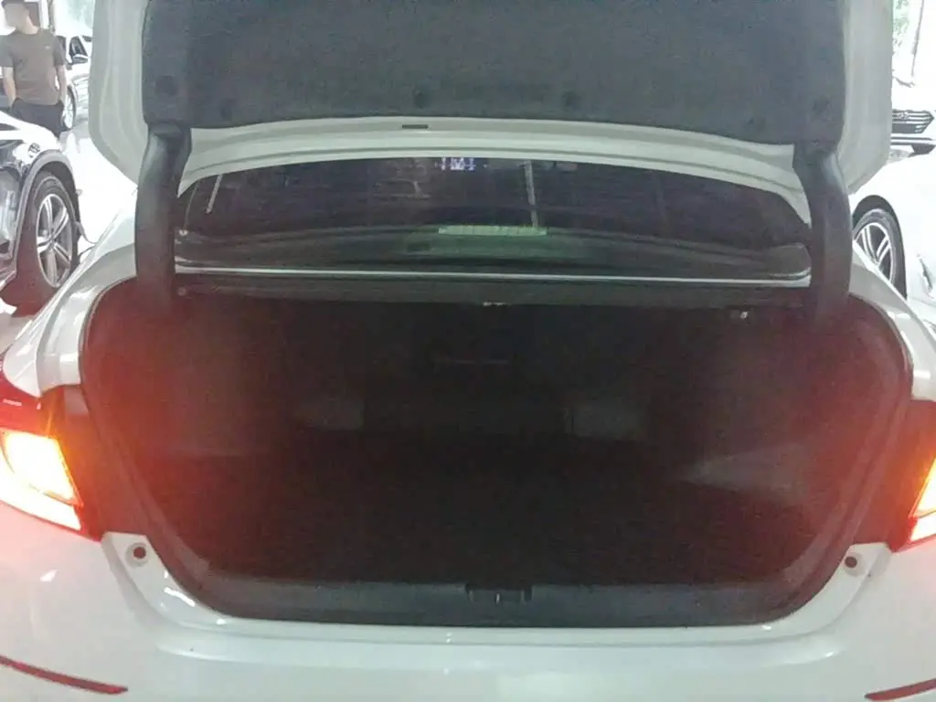 Honda Accord 2019 — Photo 15/20