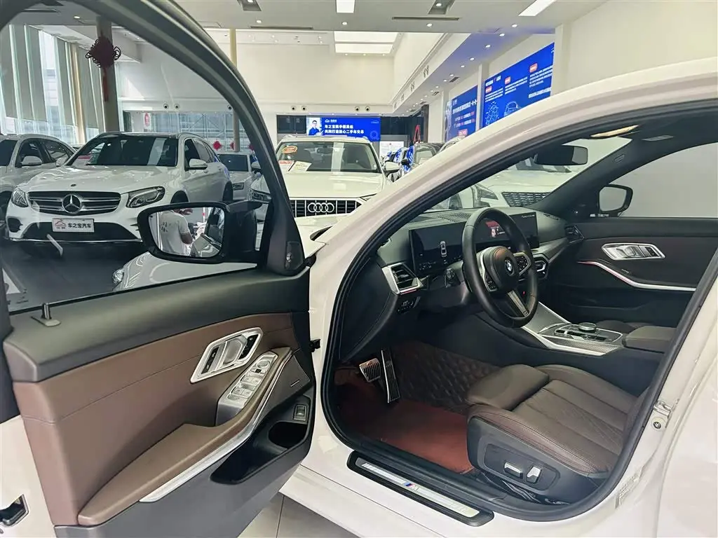 BMW 3 Series 2023 — Photo 20/20