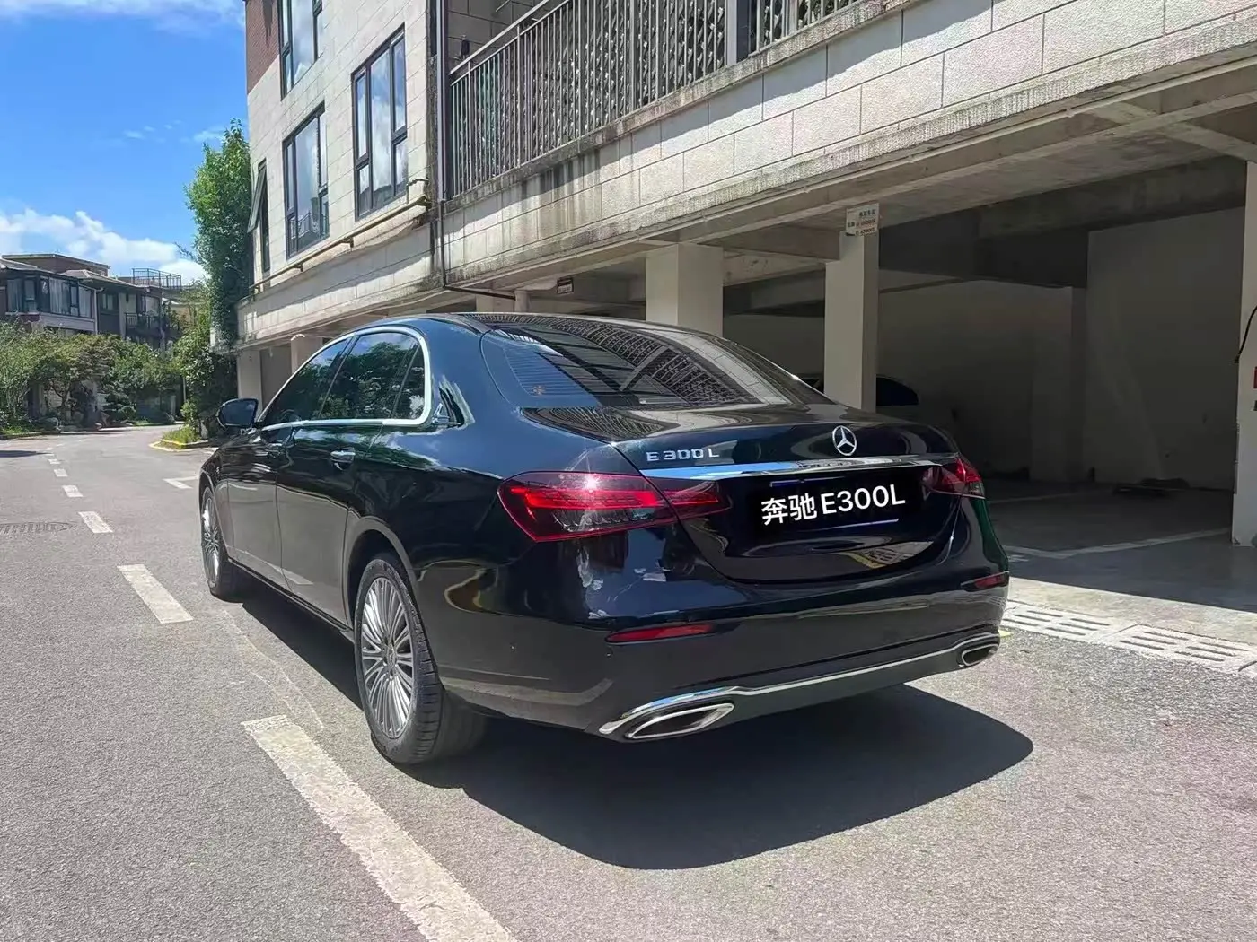 Mercedes-Benz E-Class 2021 — Photo 7/15