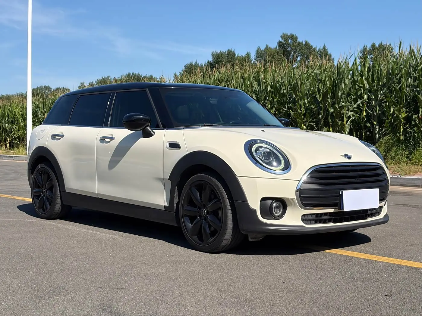 MINI CLUBMAN 2021 — Photo 3/10