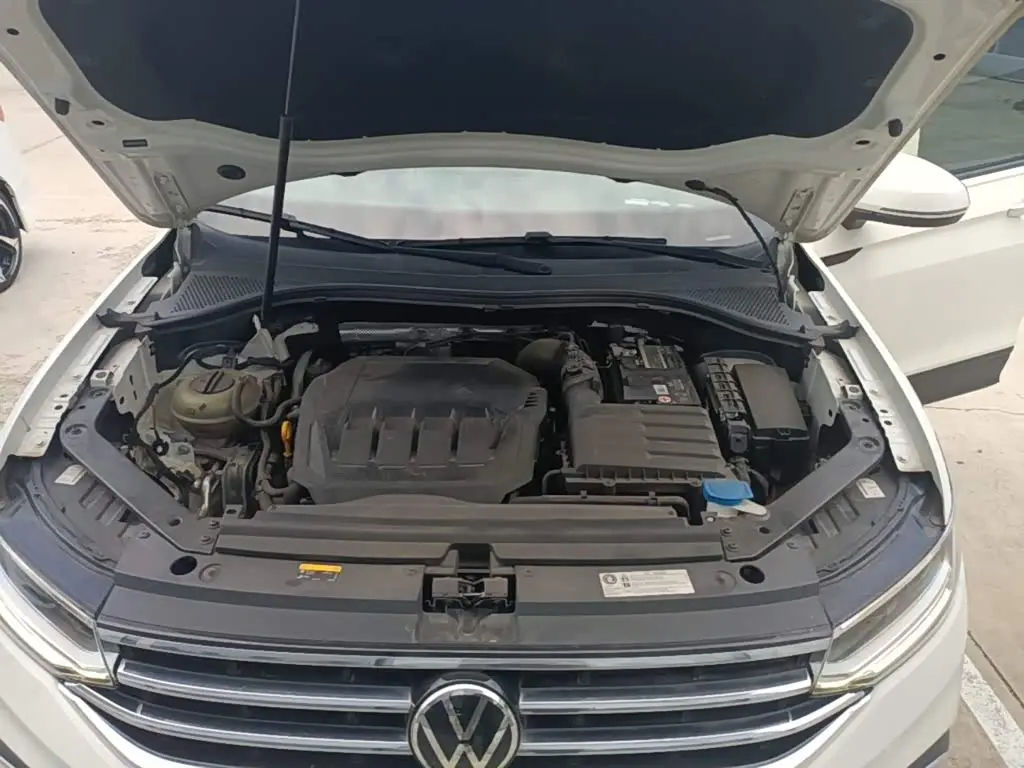 Volkswagen Tiguan L 2022 — Photo 20/20