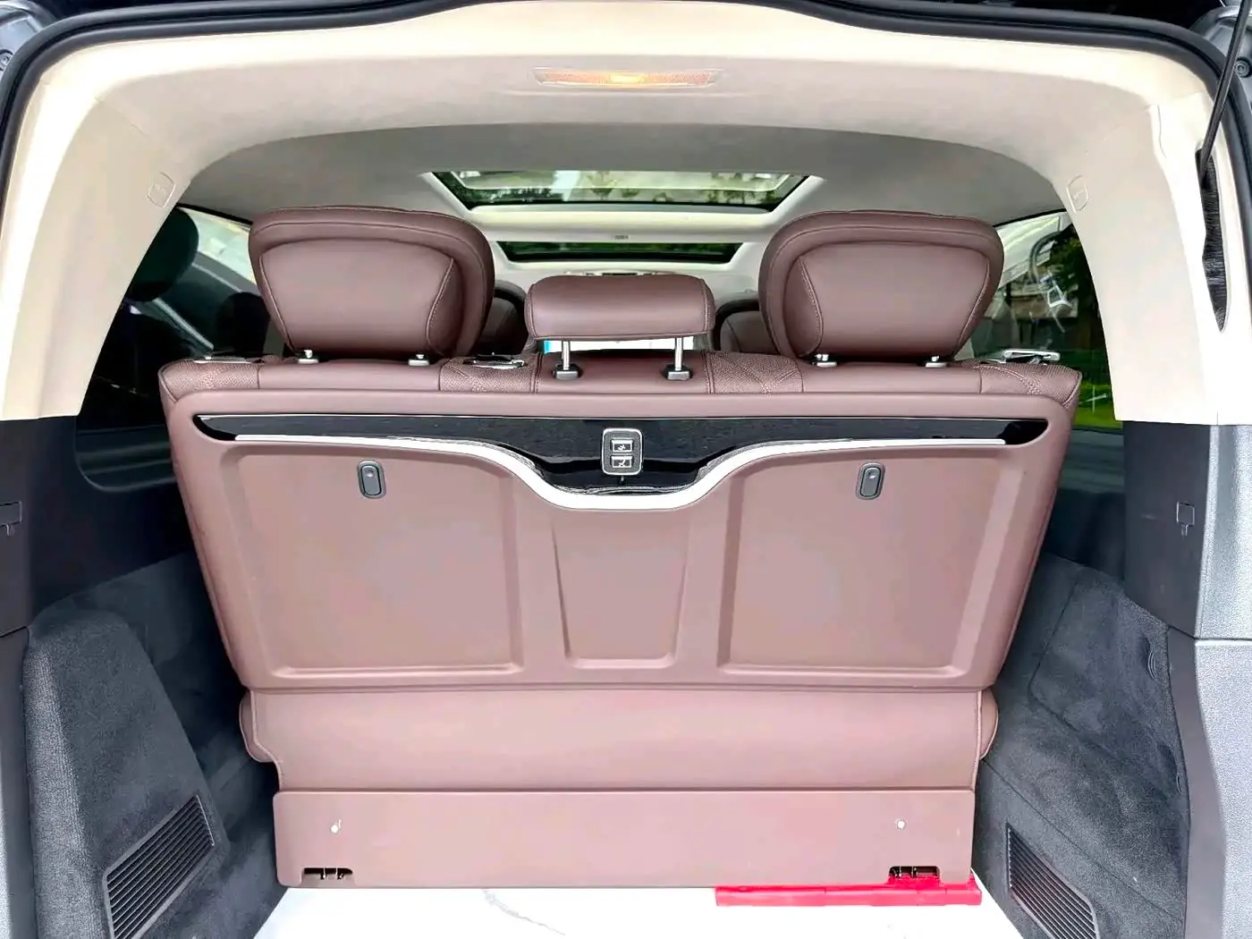 Mercedes-Benz V-Class 2025 — Фото 11/14