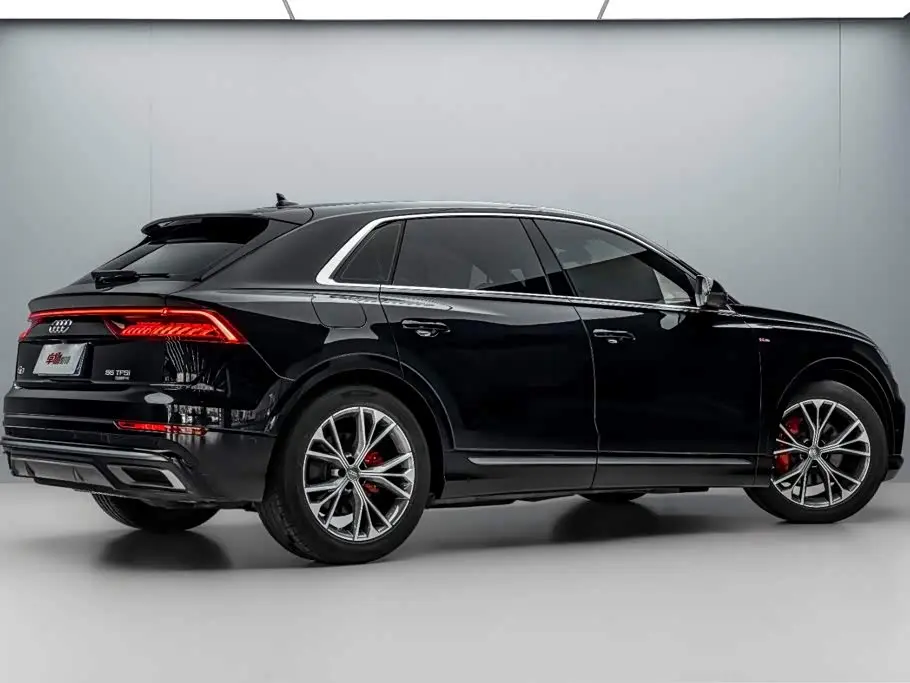 Audi Q8 2020 — Photo 7/20