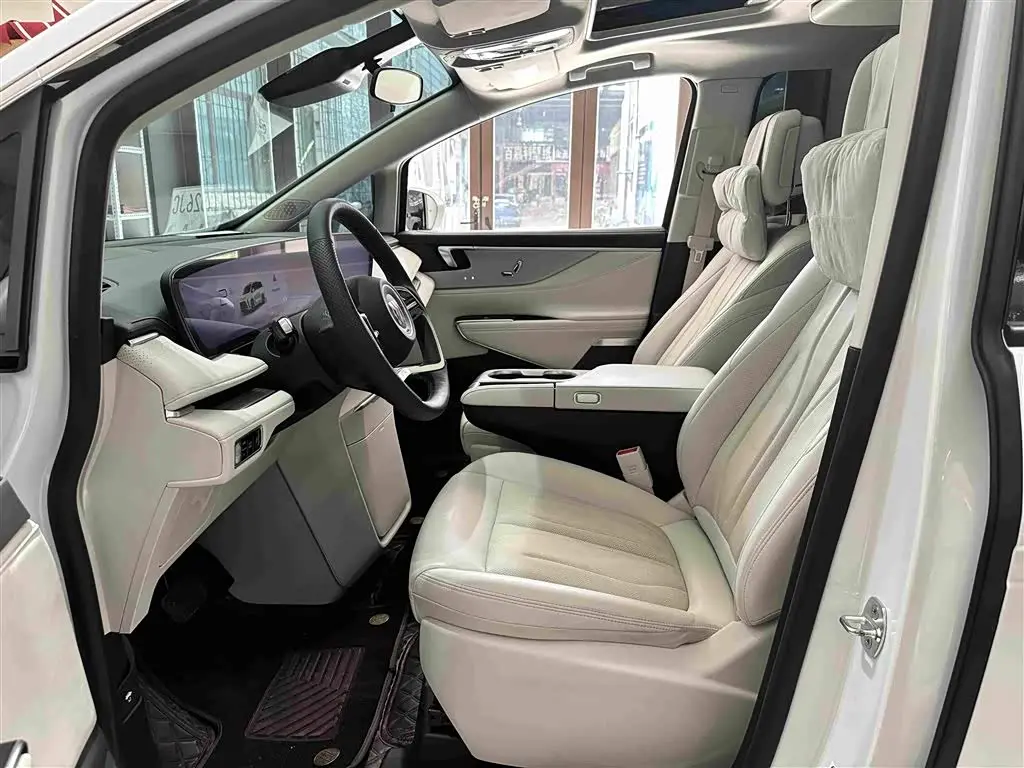 Buick GL8 New Energy 2025 — Şəkil 11/20