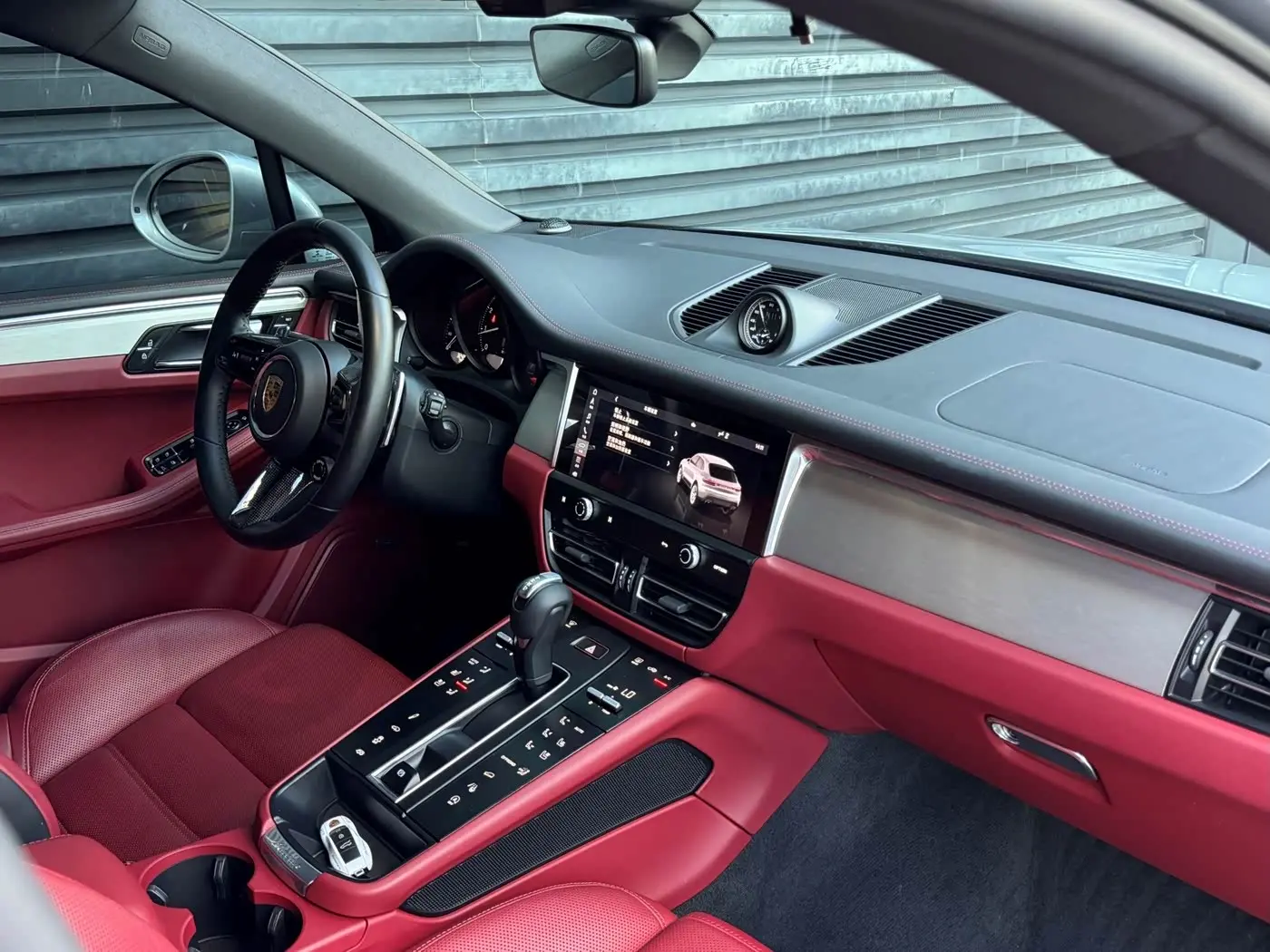 Porsche Macan 2022 — Photo 15/20