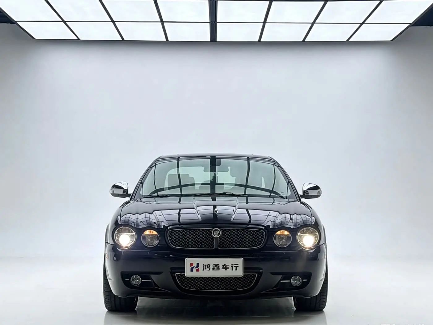 Jaguar XJ 2009 — Şəkil 2/12