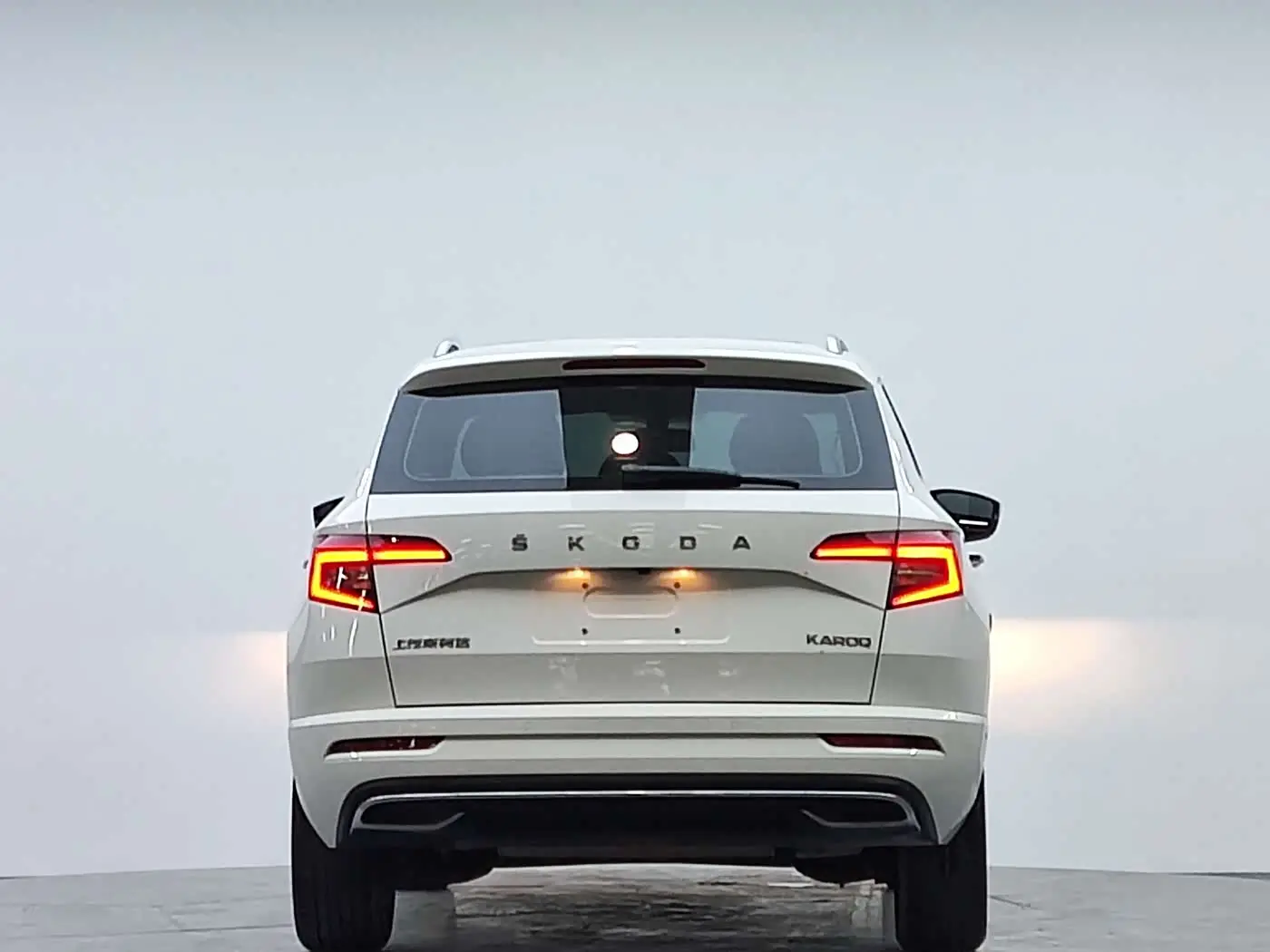 Škoda Karoq 2023 — Photo 6/18
