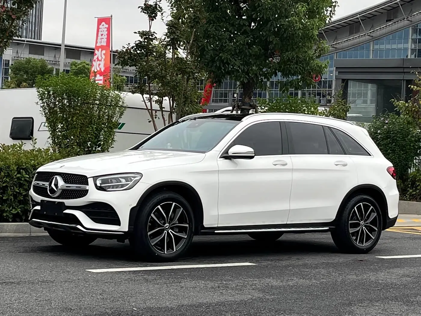 Mercedes-Benz GLC 2022 — Фото 1/18