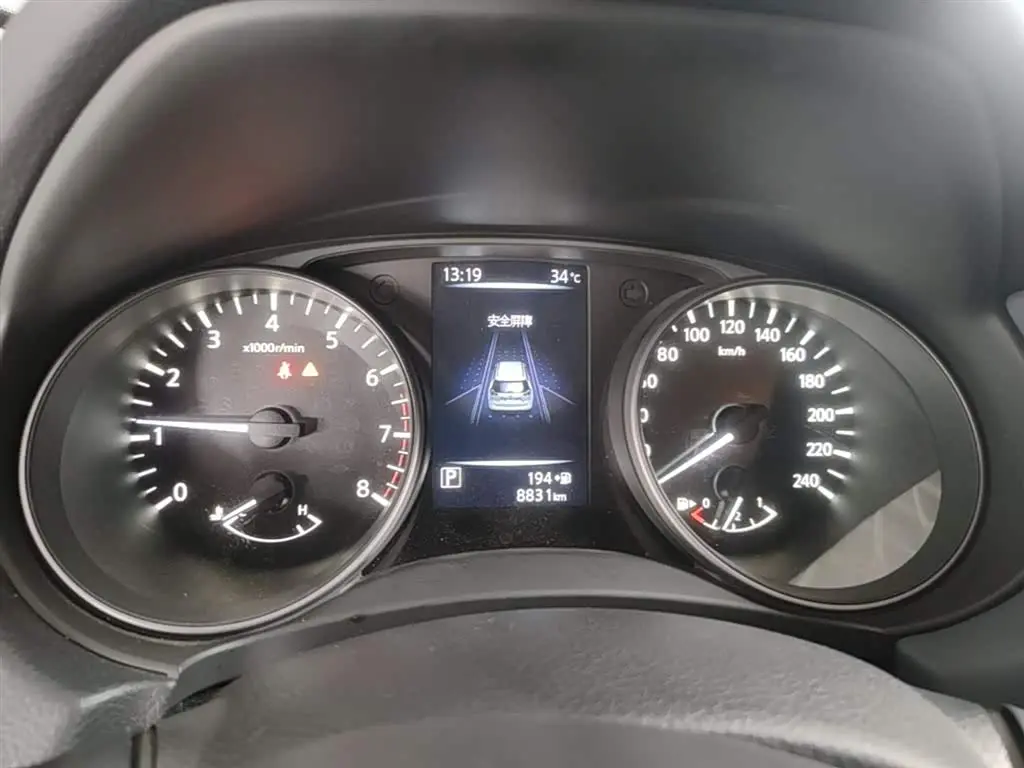 Nissan X-Trail 2025 — Photo 12/20