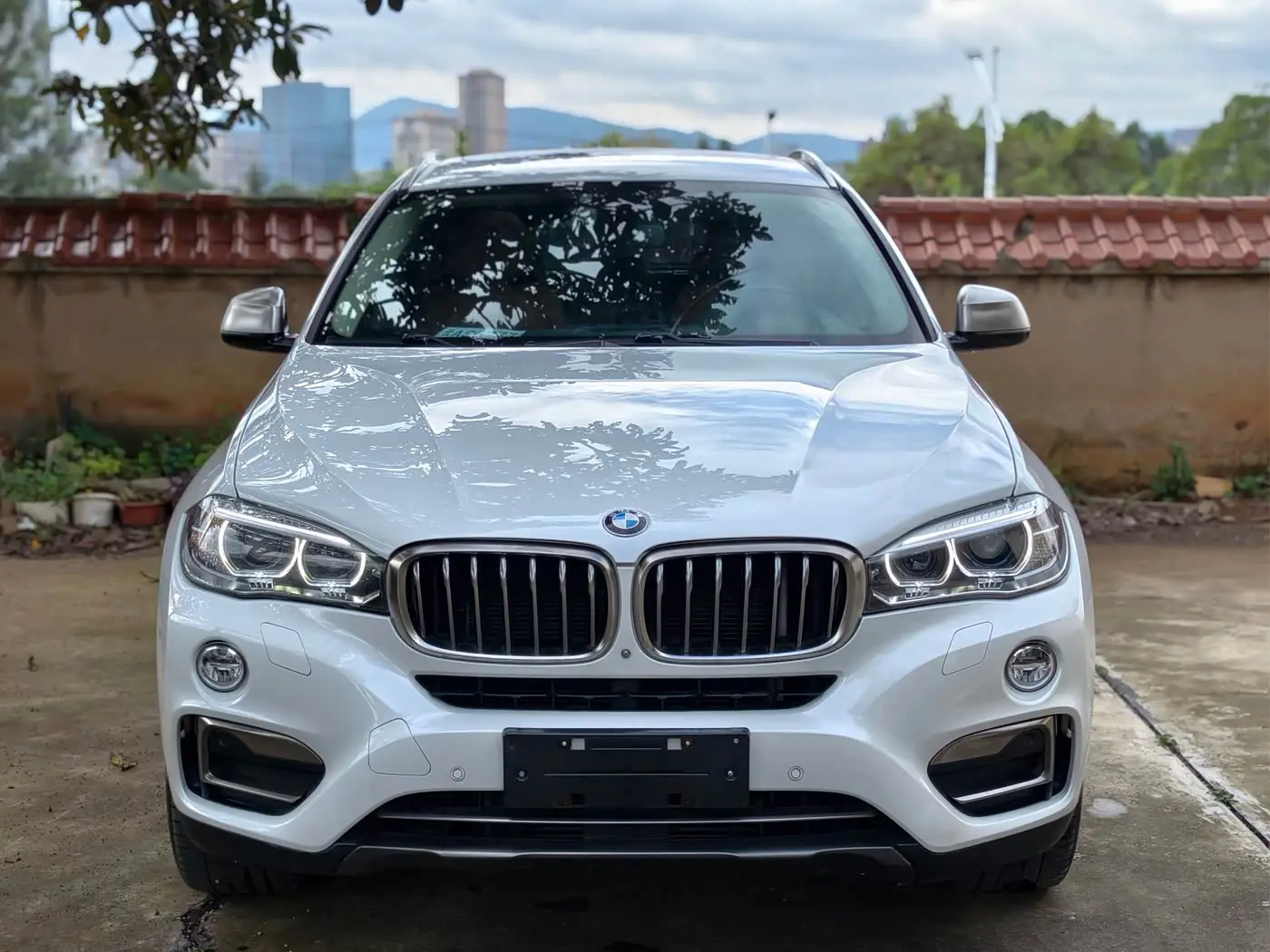 BMW X6 2019 — Photo 2/9