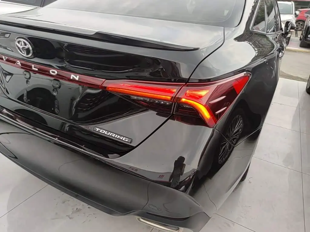 Toyota Avalon 2022 — Фото 8/20