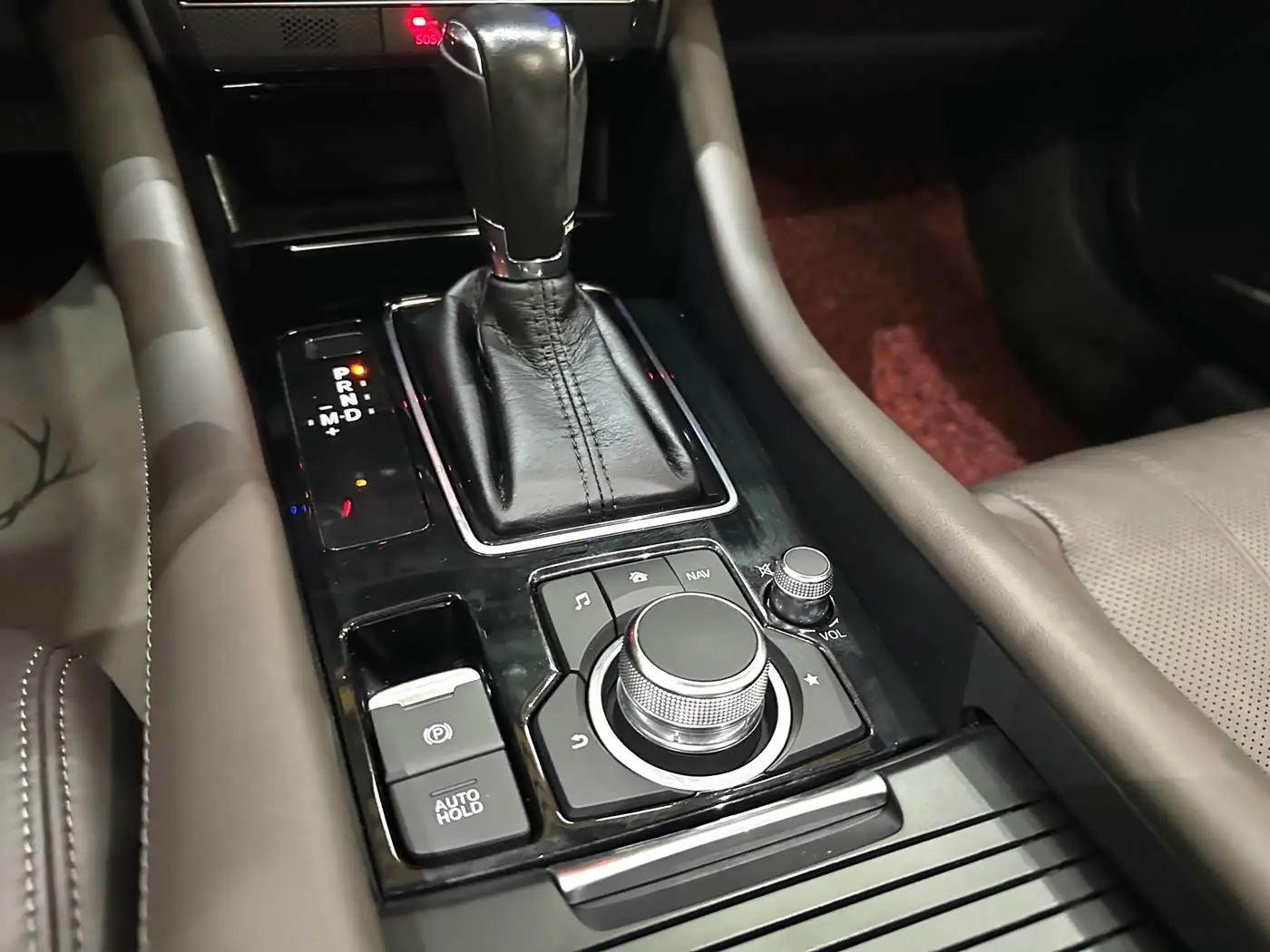 Mazda Atenza 2022 — Şəkil 14/20
