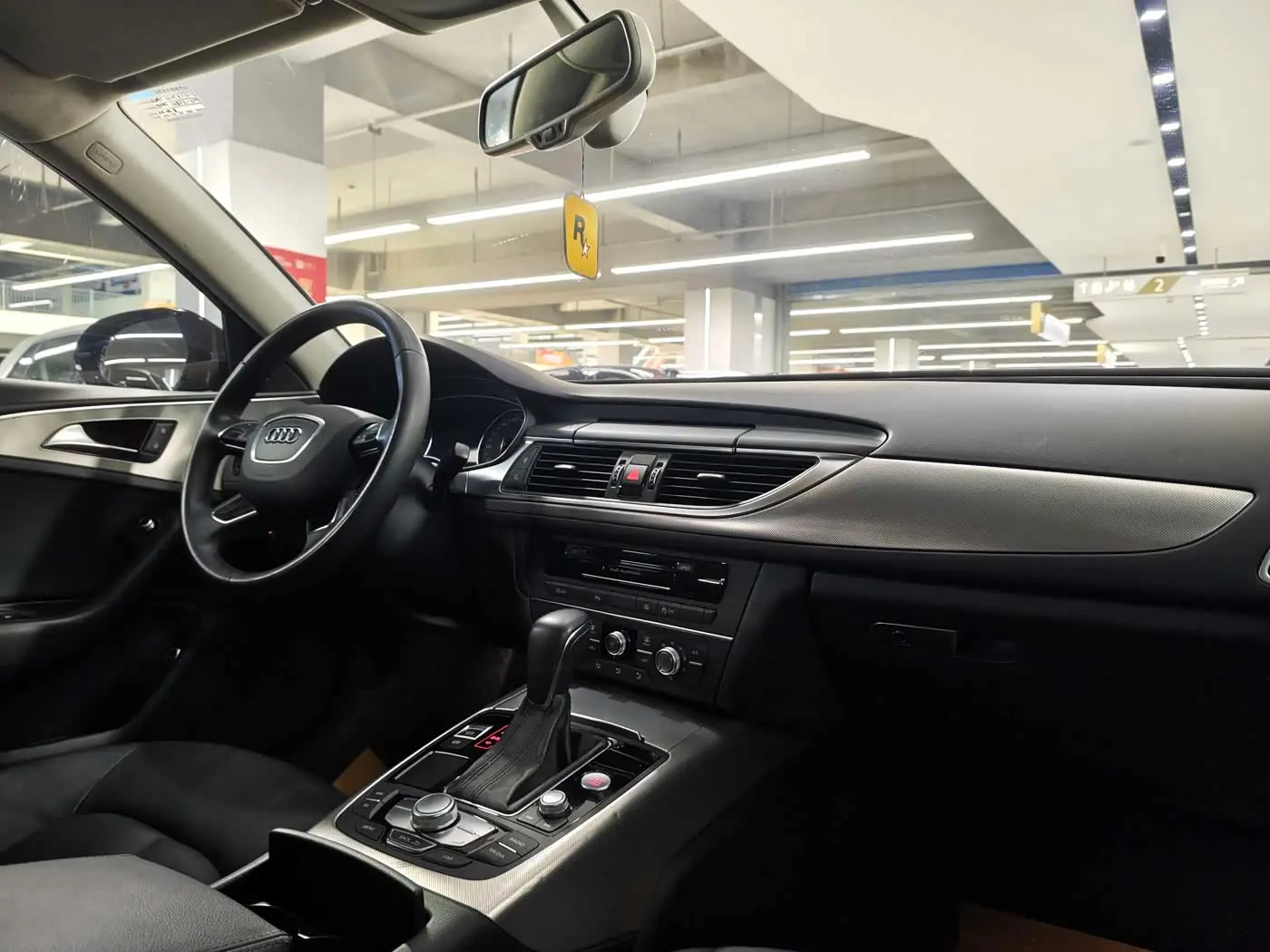Audi A6L 2017 — Photo 7/14