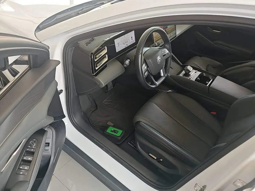 BYD Qin L 2025 — Photo 16/20