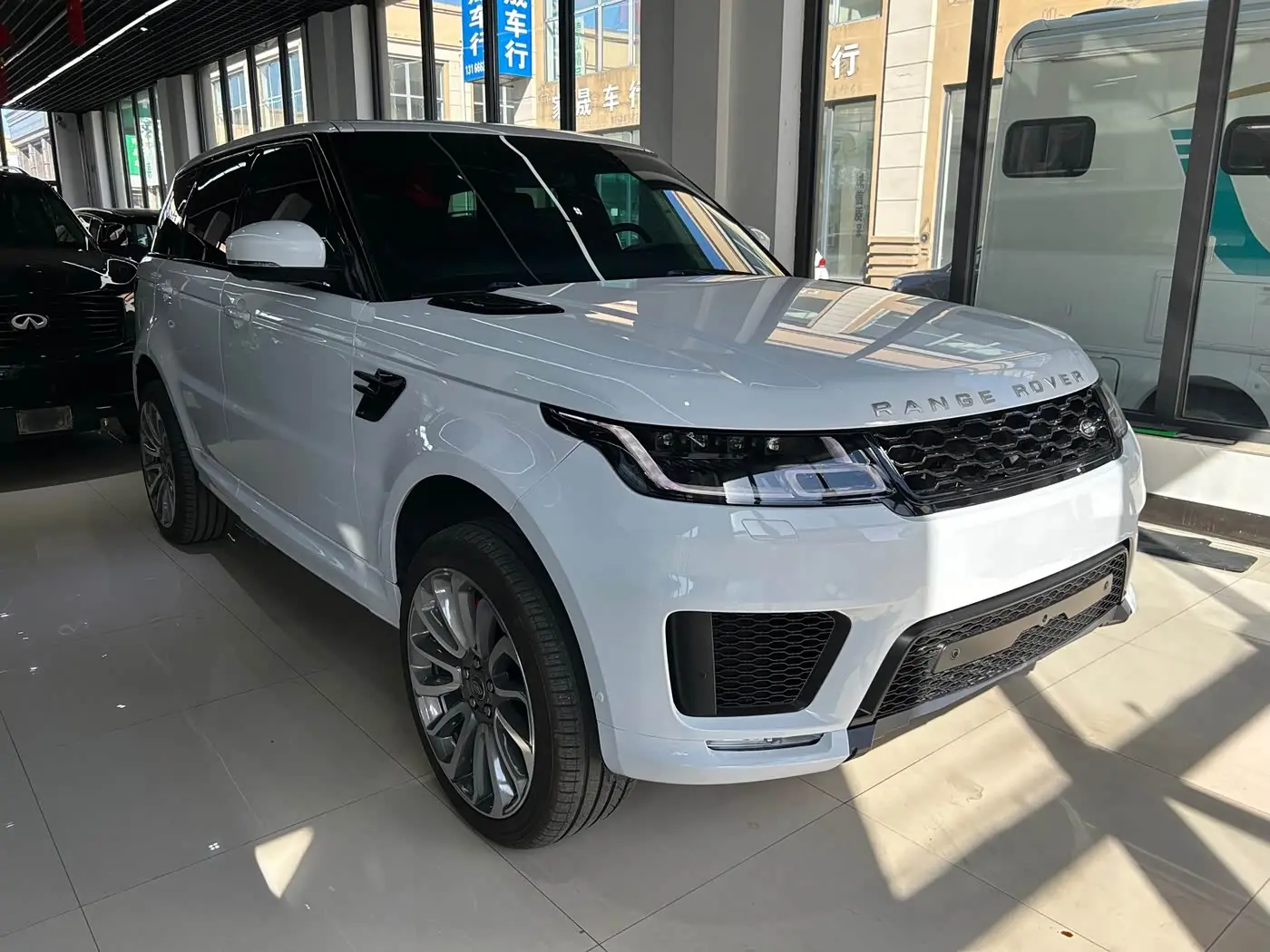 Land Rover Range Rover Sport 2014 — Фото 3/20
