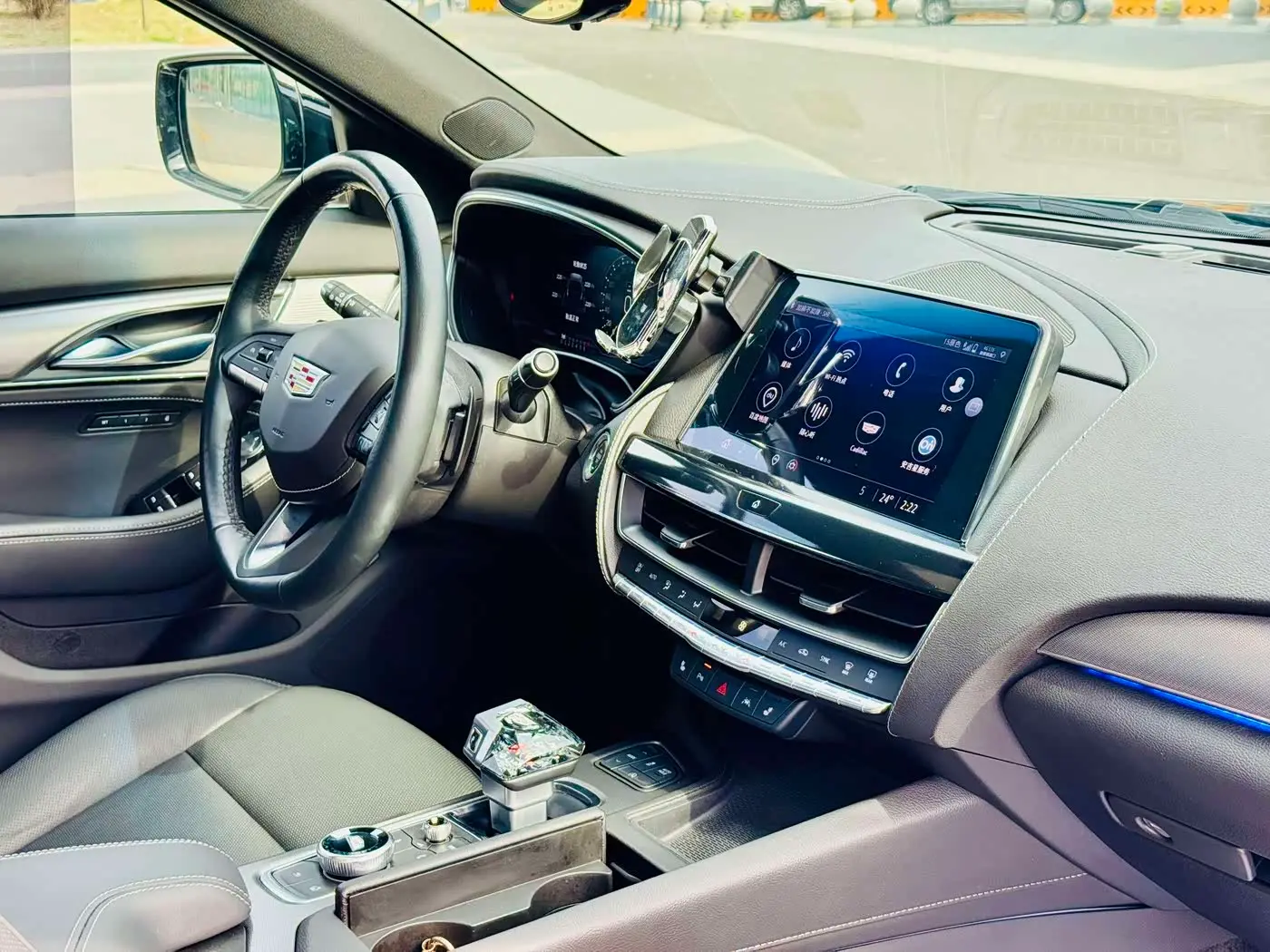 Cadillac CT5 2022 — Фото 10/12