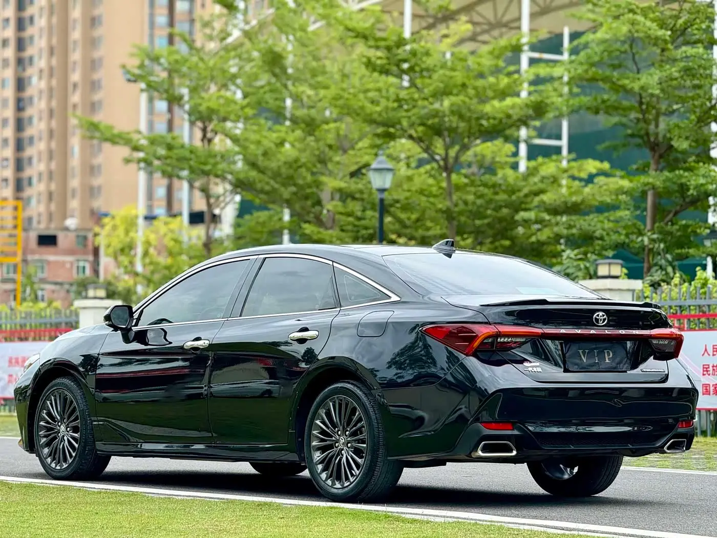 Toyota Avalon 2019 — Şəkil 4/20
