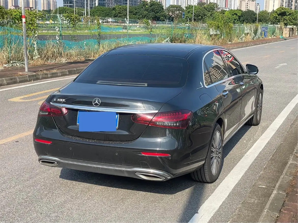 Mercedes-Benz E-Class 2022 — ფოტო 6/17