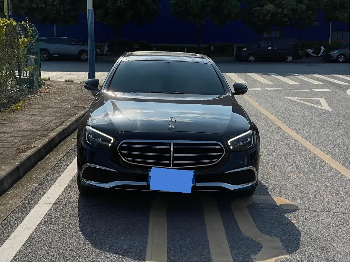 Mercedes-Benz E-Class 2022 — ფოტო 3/17
