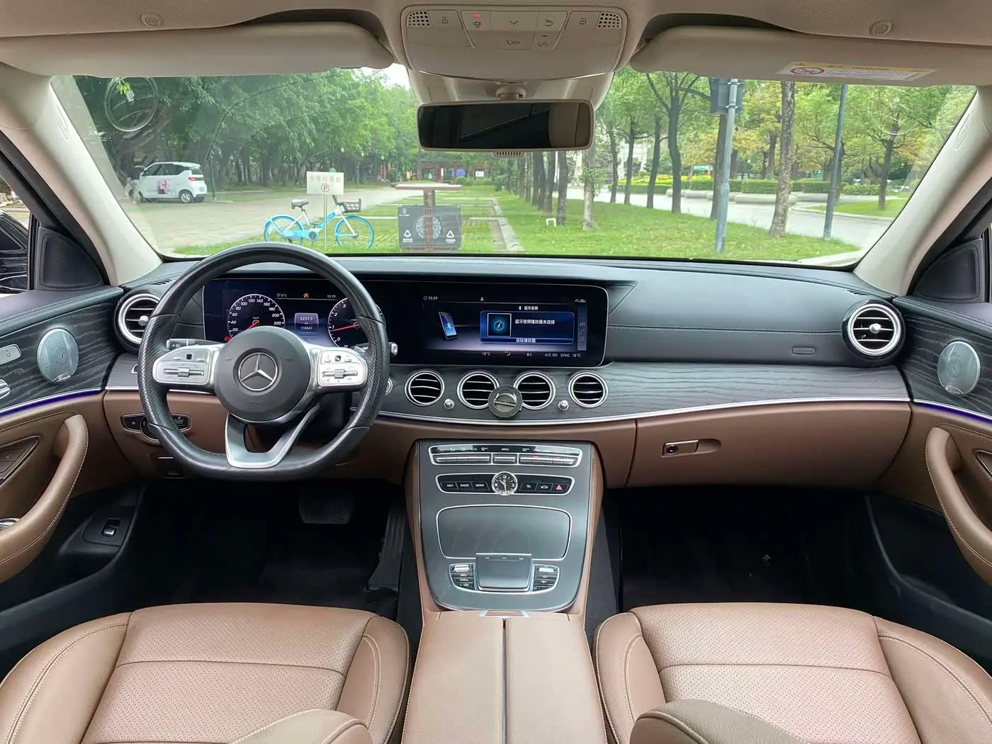 Mercedes-Benz E-Class 2020 — Photo 4/20