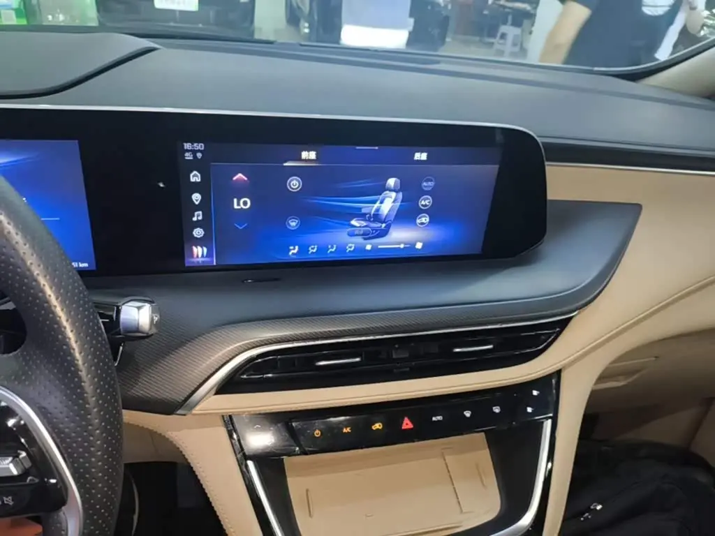 Buick GL8 New Energy 2025 — ფოტო 13/20