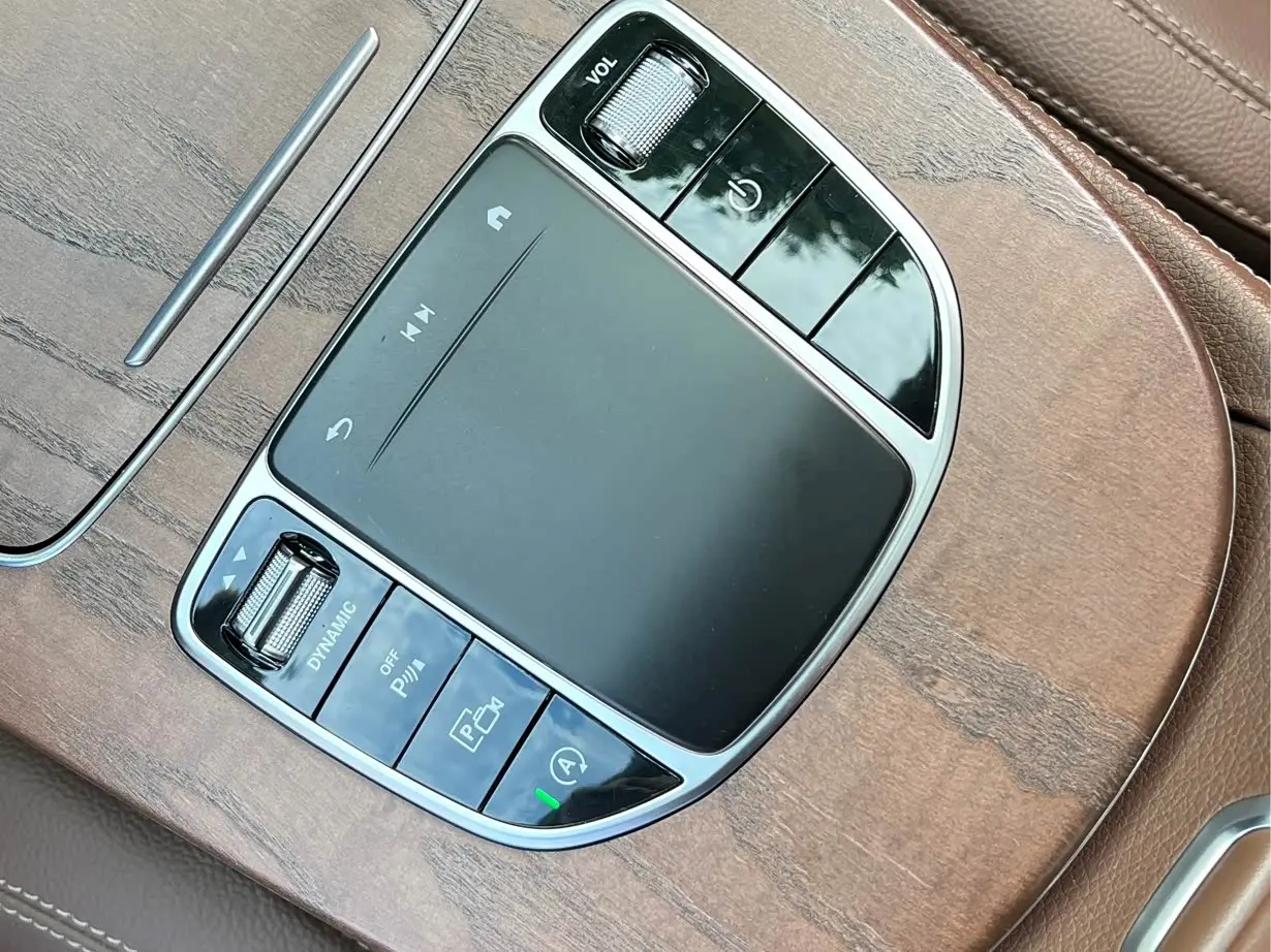 Mercedes-Benz E-Class 2022 — Şəkil 17/18