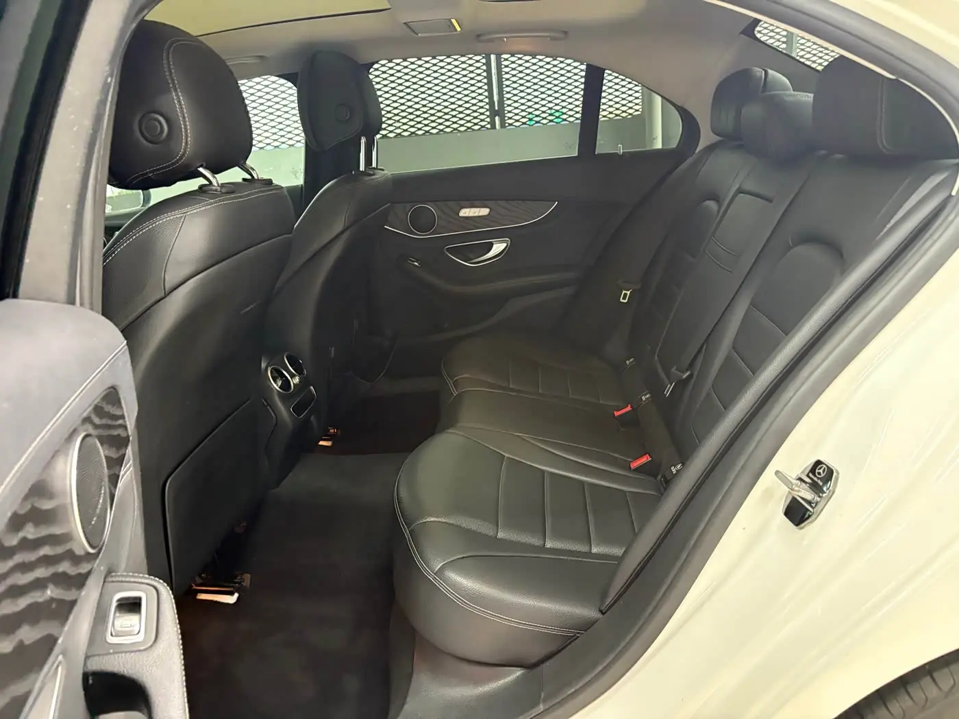 Mercedes-Benz C-Class 2019 — Фото 8/16