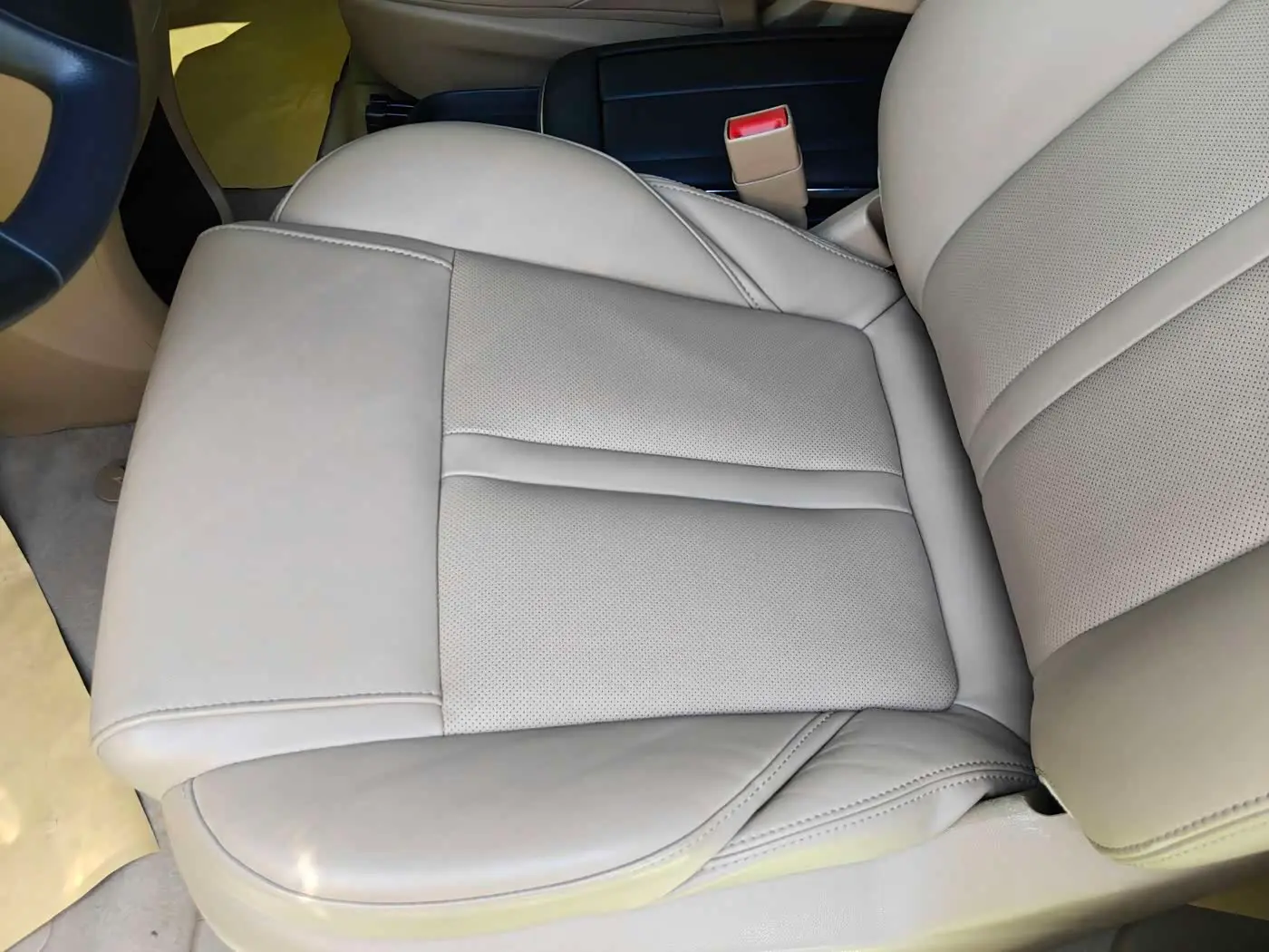 Buick GL8 2020 — Photo 3/11