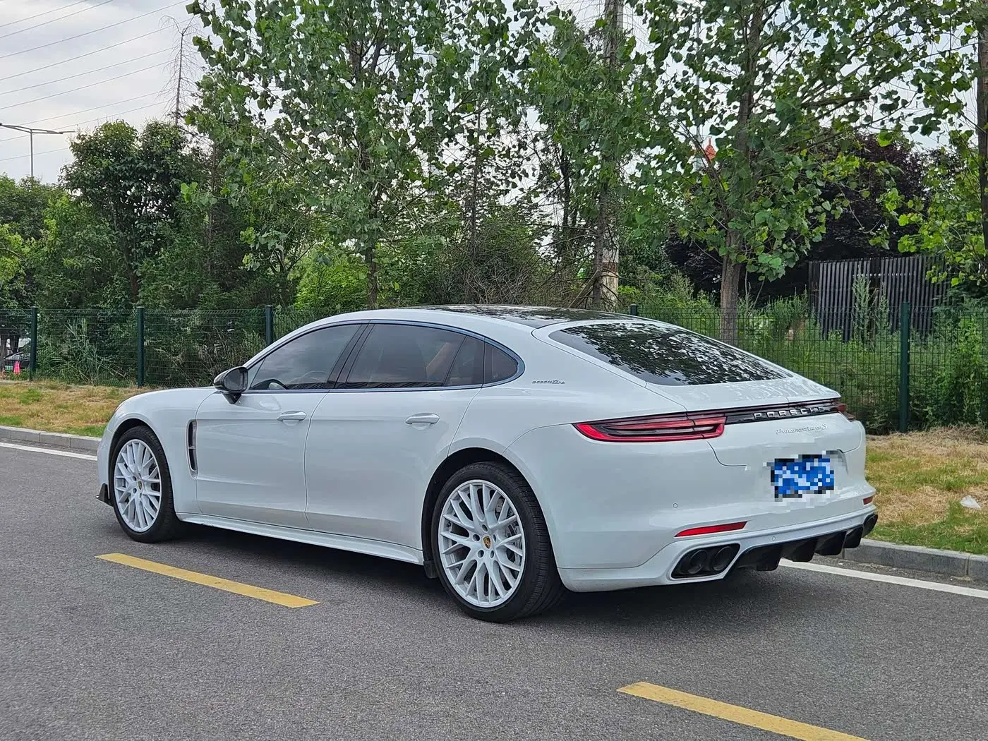 Porsche Panamera 2017 — Photo 2/11