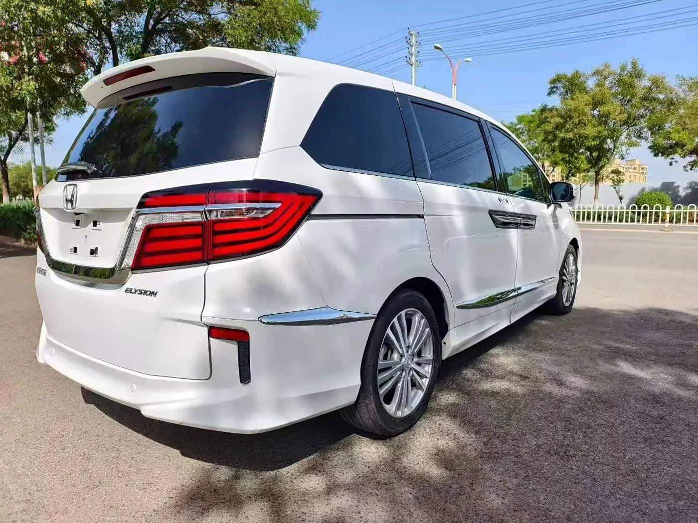 Honda Elysion 2018 — Şəkil 5/9