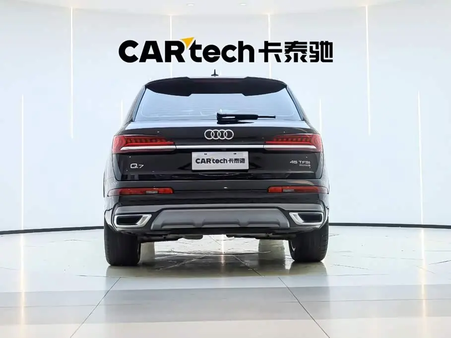 Audi Q7 2023 — Фото 2/20