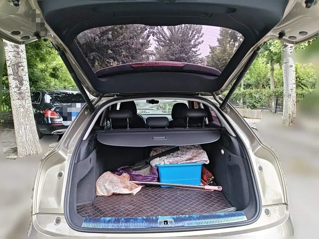 Audi Q3 2018 — Şəkil 10/20