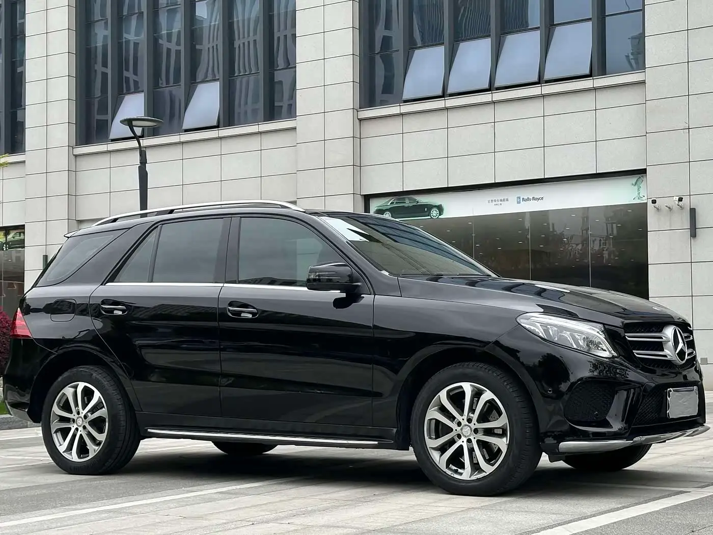 Mercedes-Benz GLE 2015 — Фото 3/18