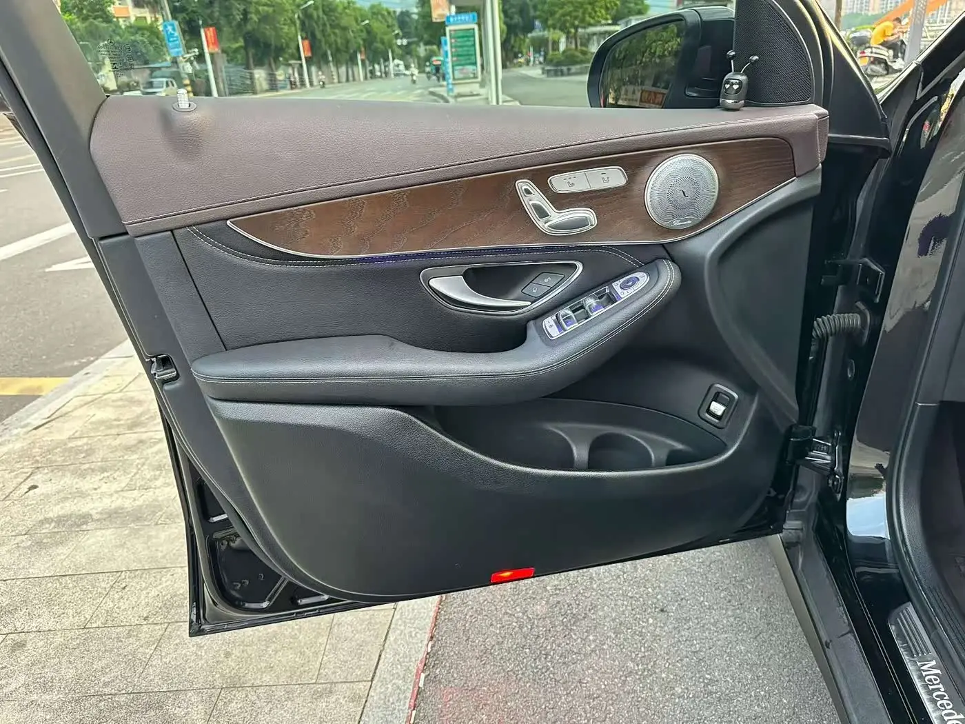 Mercedes-Benz GLC 2020 — Şəkil 6/9