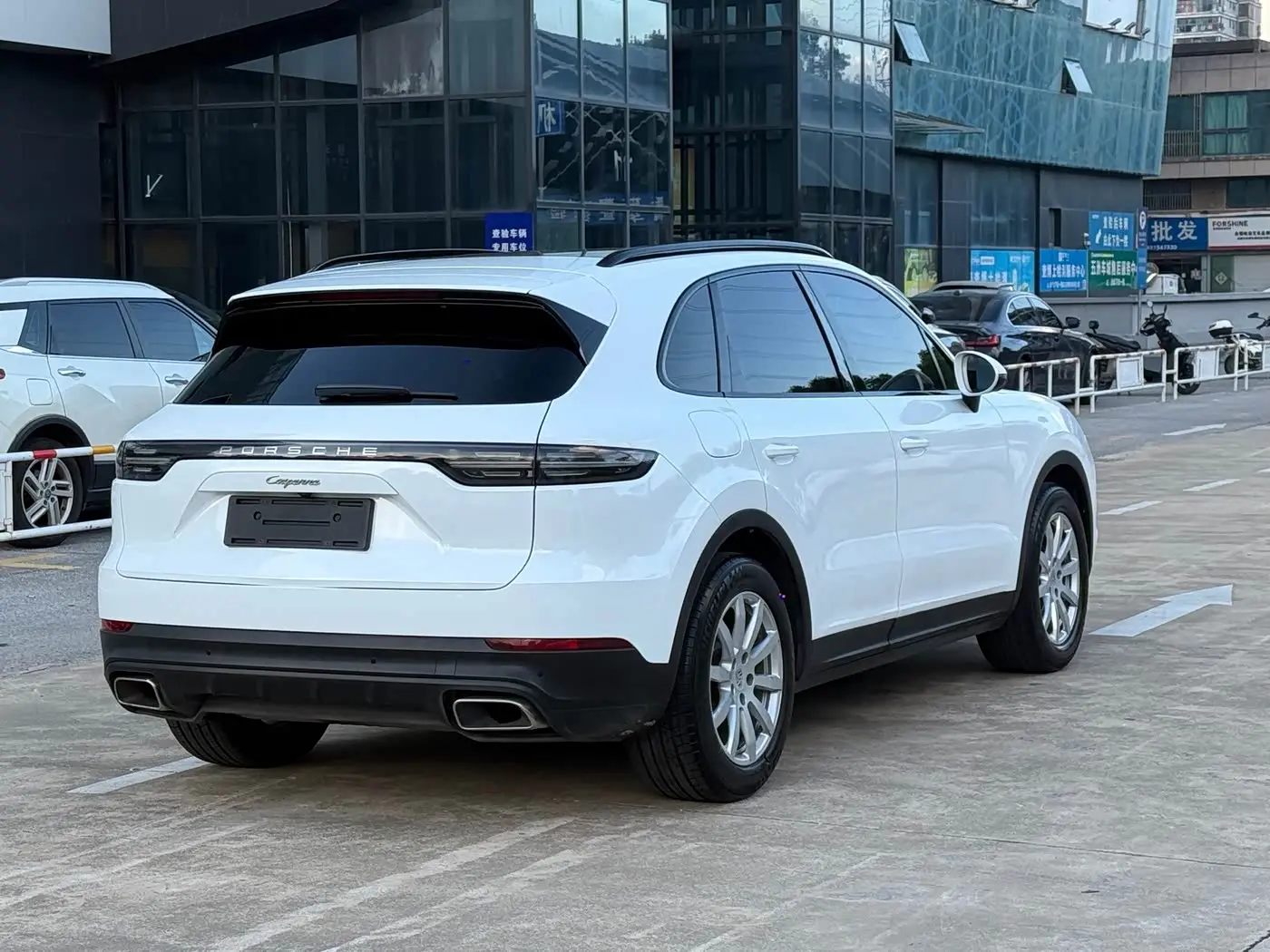 Porsche Cayenne New Energy 2020 — Photo 4/12