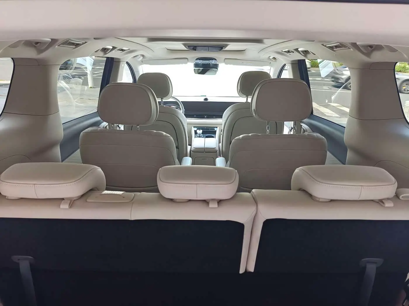 Voyah Auto Voyah Dreamer 2023 — Şəkil 8/19