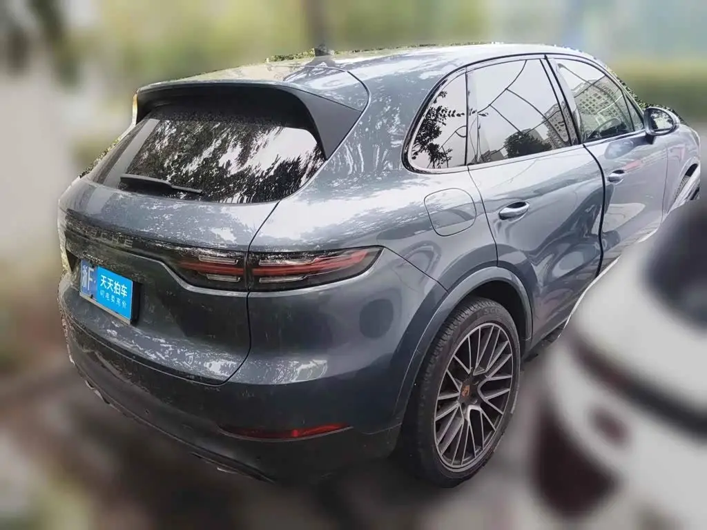 Porsche Cayenne 2018 — Фото 2/12