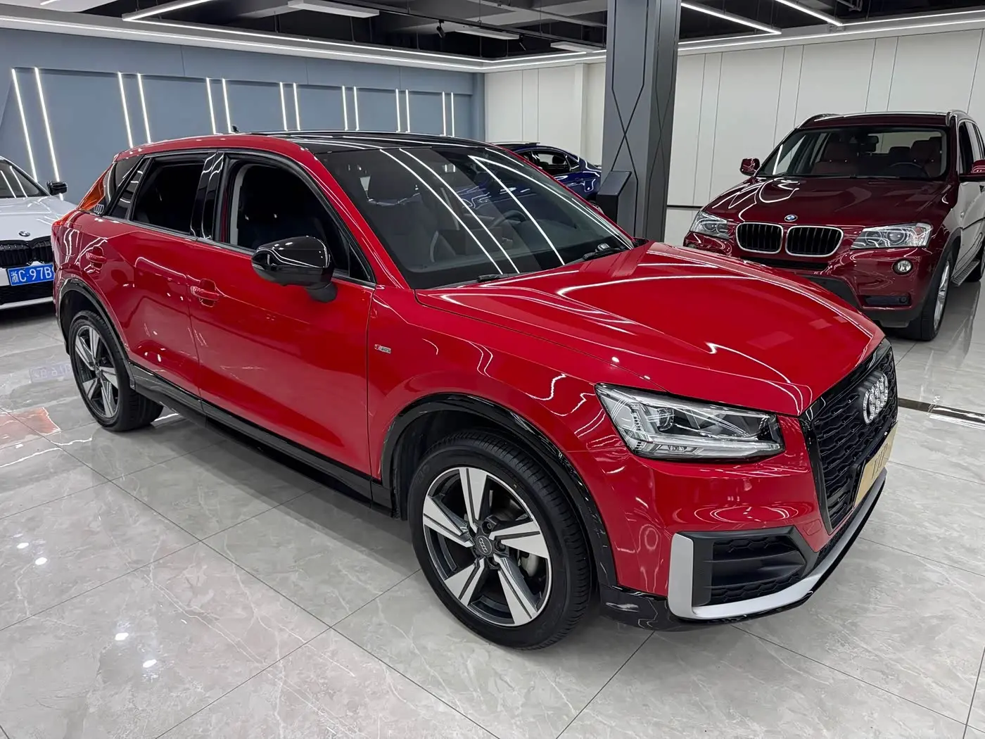 Audi Q2L 2020 — Фото 3/15