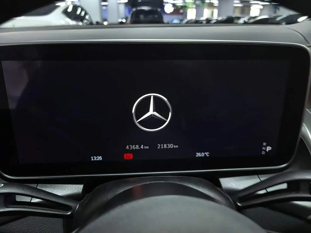 Mercedes-Benz GLC 2024 — Photo 13/13