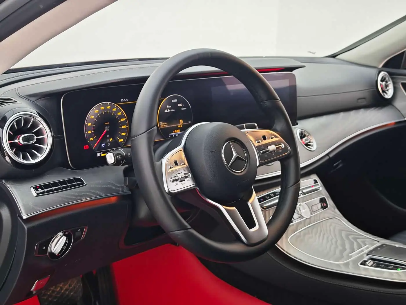 Mercedes-Benz CLS 2019 — Photo 19/20