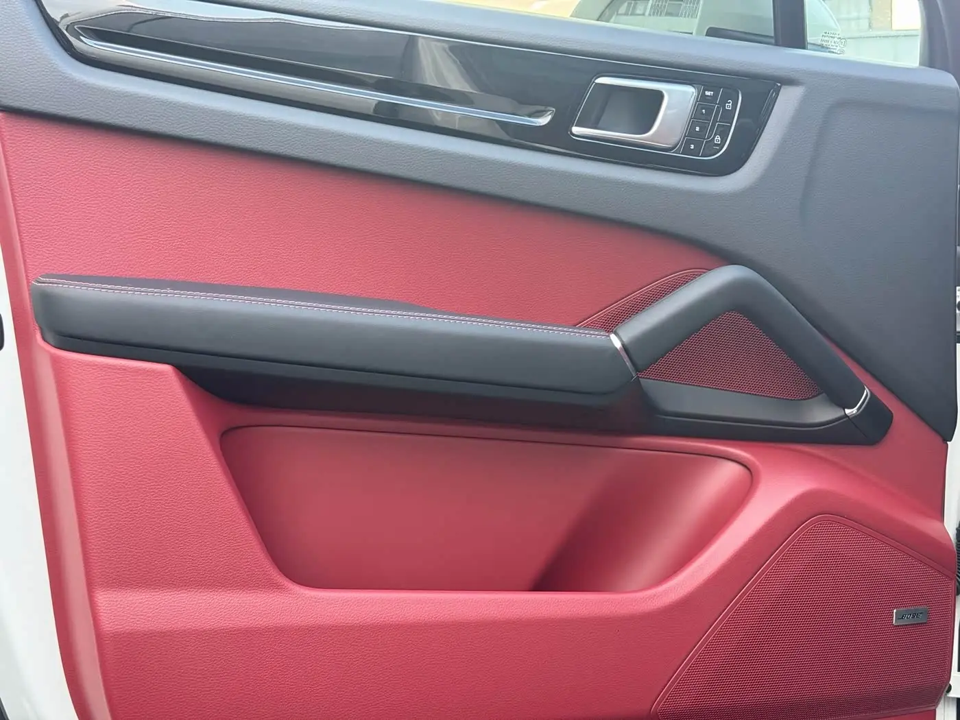 Porsche Cayenne 2021 — Photo 15/16